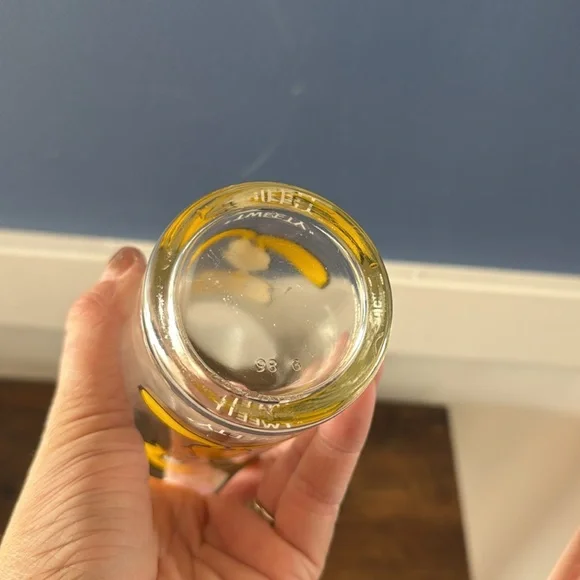 1973 Pepsi/Looney Tunes collectors series‎ soda glass featuring Tweety - Picture 8 of 8